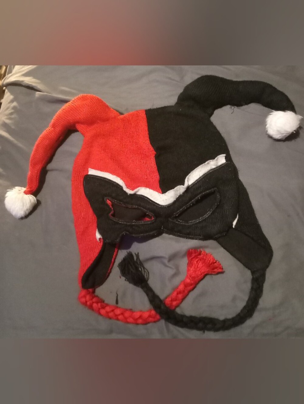 DC Comics Harley Quinn Peruvian Jester Beanie Hat with Fold Down Mask